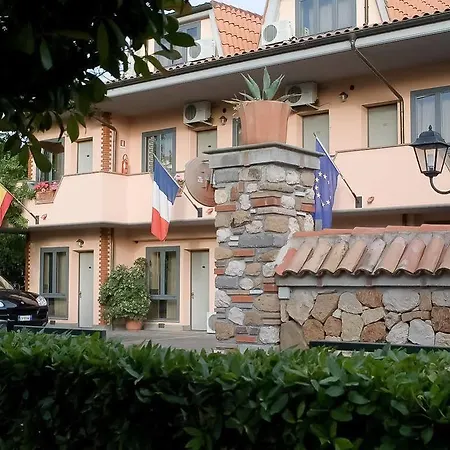 Louis I Чампино